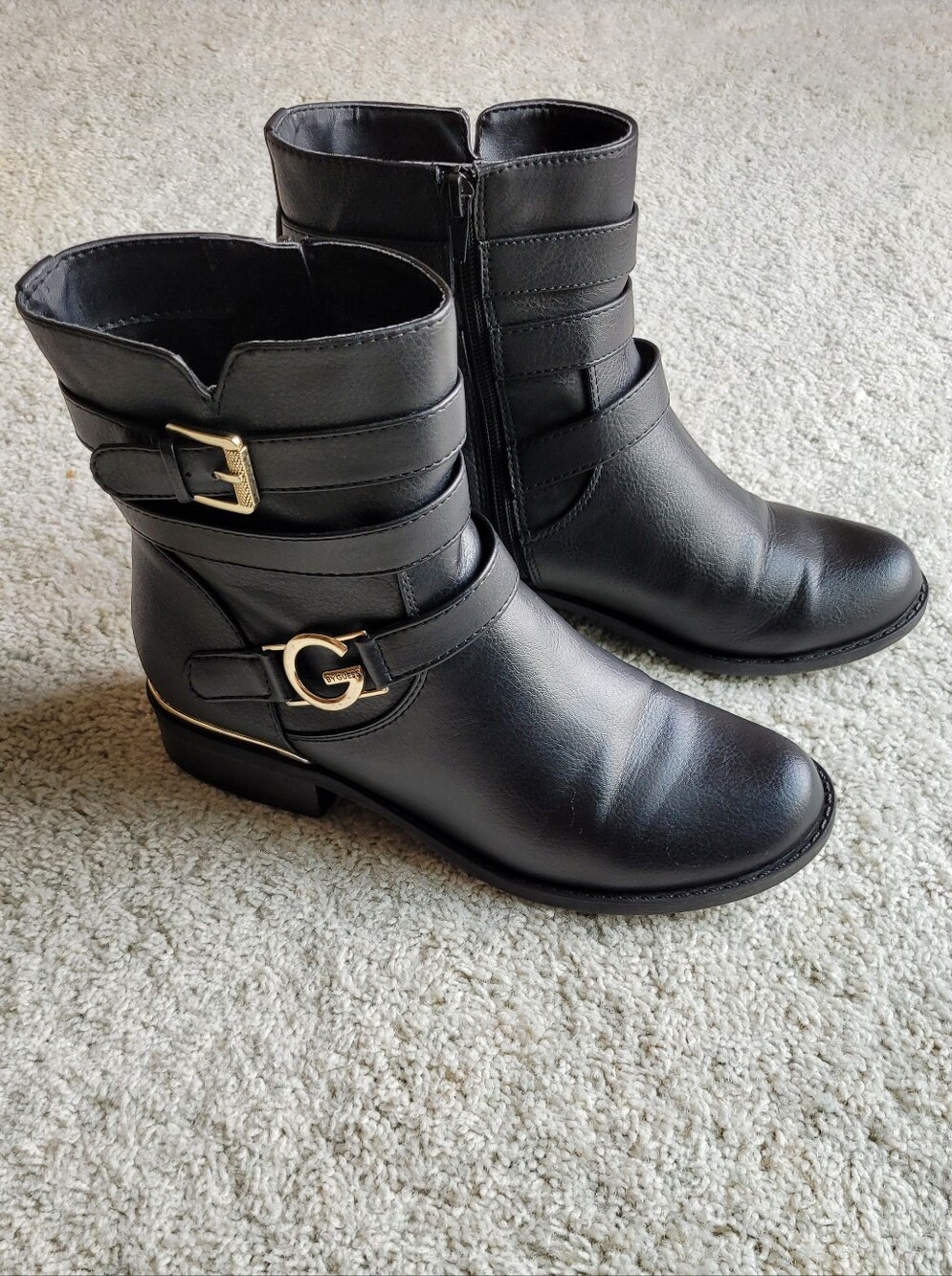 Guess Boots Great Condition Gold Details 8 1/2